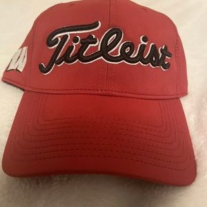 Titleist Tour Performance Collegiate Hat University of Wisconsin